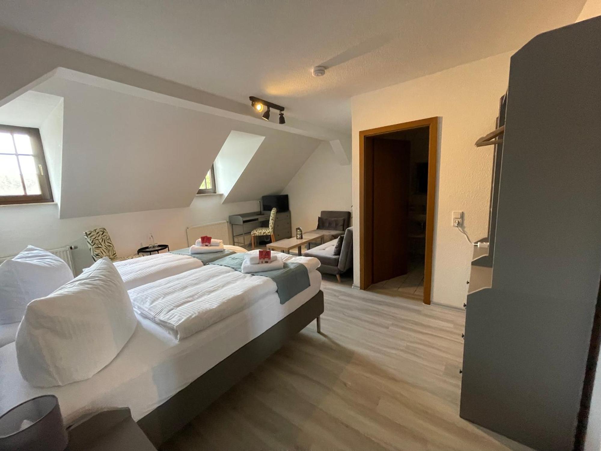 Landhotel Der Distelhof Mit Scheunencafe Dillstadt Экстерьер фото